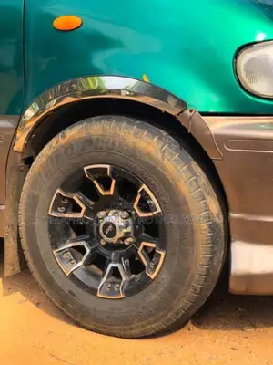 Nissan Serena 1991 Van (Used)