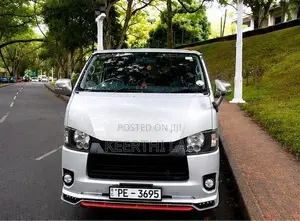Toyota KDH 2006 Van (Used)