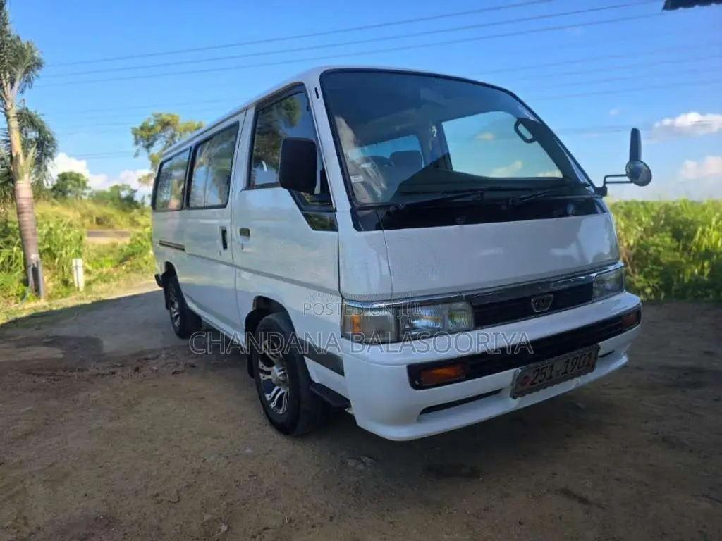 Nissan Caravan 1993 Van (Used)