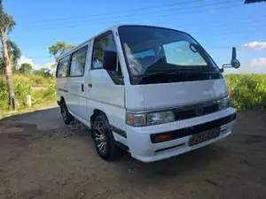 Nissan Caravan 1993 Van (Used)