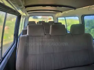 Nissan Caravan 1993 Van (Used)