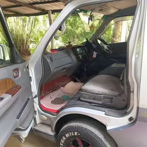 Nissan Caravan E25 GX 2005 Van (Used)