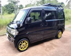 Nissan Clipper Rio Mini Van 2009 Van (Used)