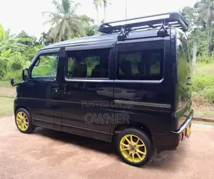 Nissan Clipper Rio Mini Van 2009 Van (Used)
