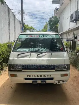 Mitsubishi Delica 1986 Van (Used)