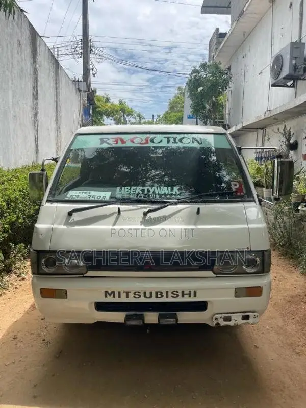 Mitsubishi Delica 1986 Van (Used)