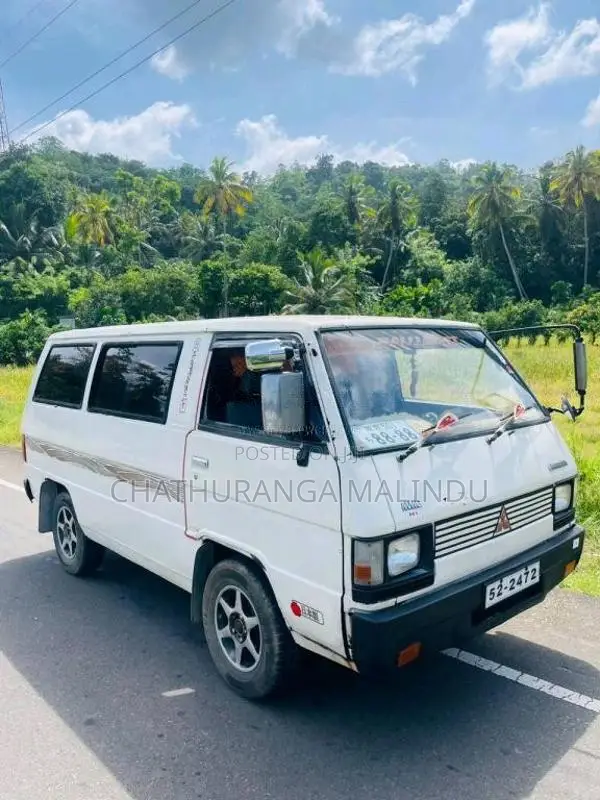 Mitsubishi Delica 1981 Van (Used)