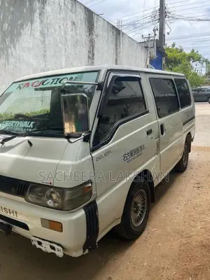 Mitsubishi Delica 1986 Van (Used)
