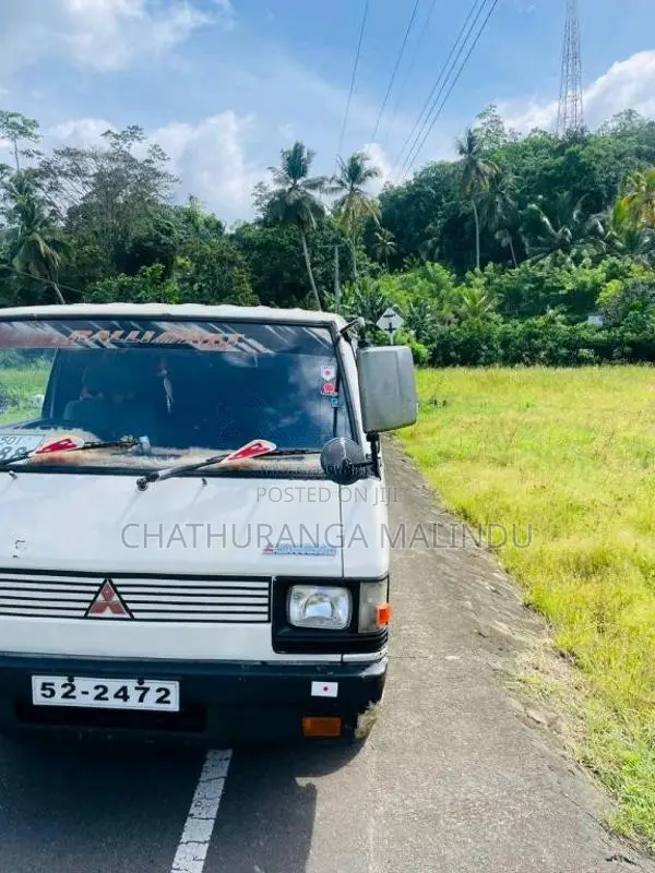 Mitsubishi Delica 1981 Van (Used)
