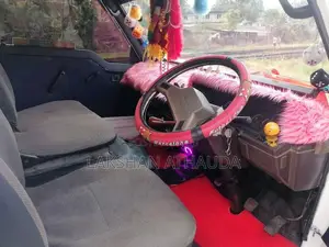 Toyota Shell 1982 Van (Used)