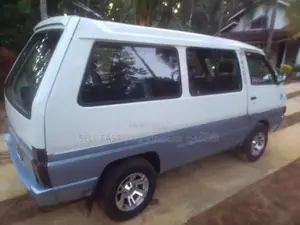 Nissan Largo 1990 Van (Used)