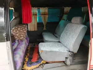 Mitsubishi Delica Closed 1982 Van (Used)