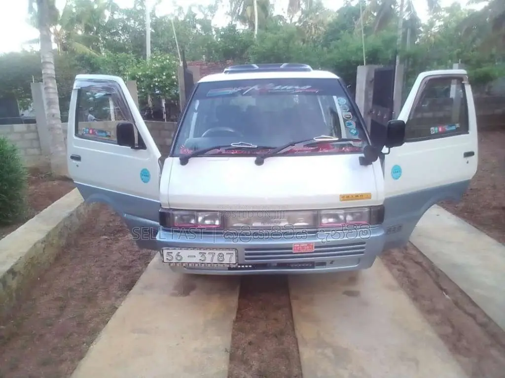 Nissan Largo 1990 Van (Used)
