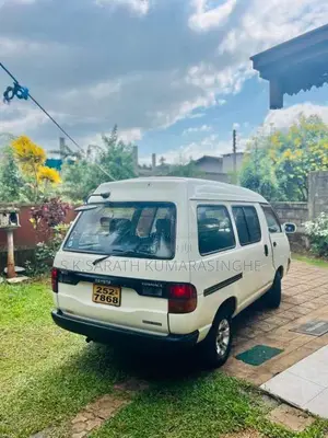 Toyota CR27 1994 Van (Used)