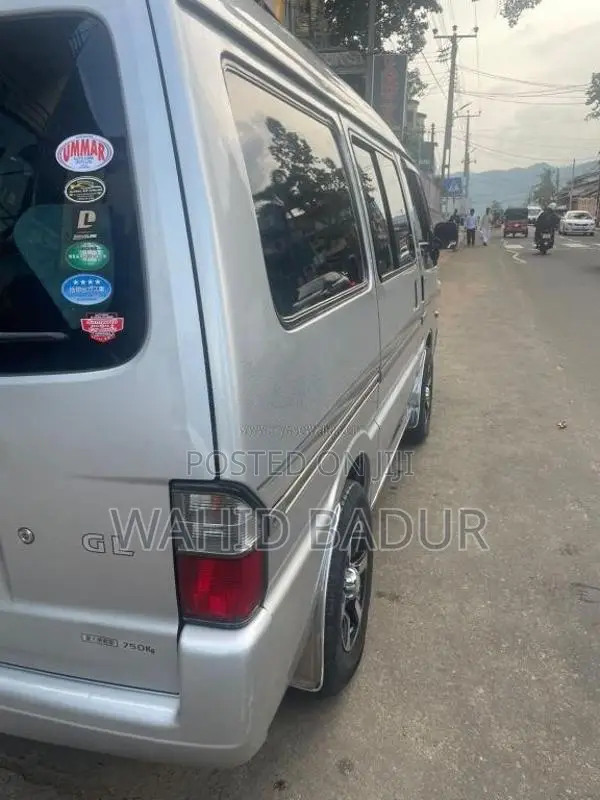 Nissan Vanette GL 2007 Van (Used)