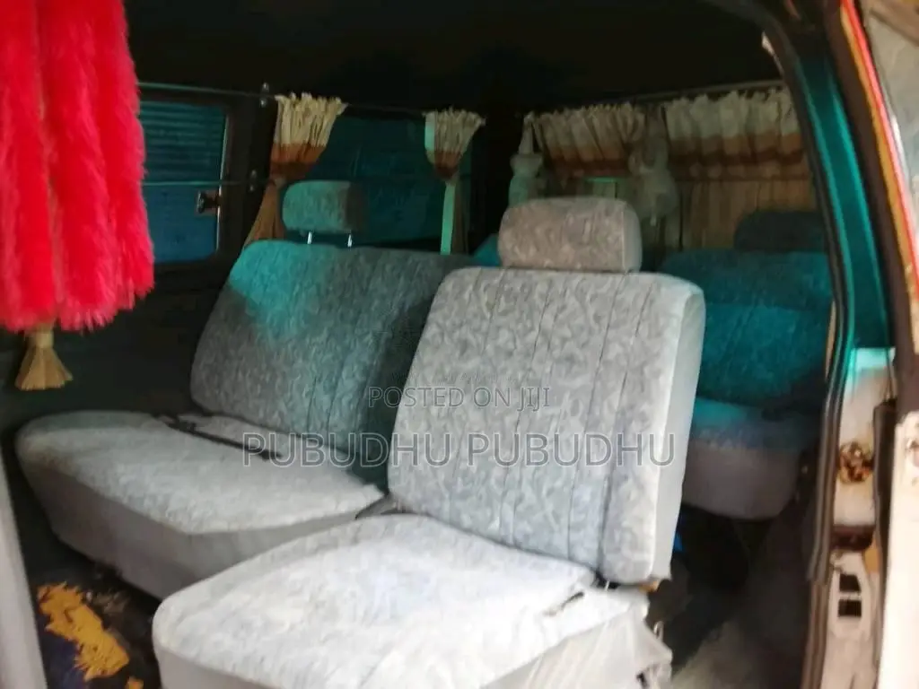 Mitsubishi Delica Closed 1982 Van (Used)