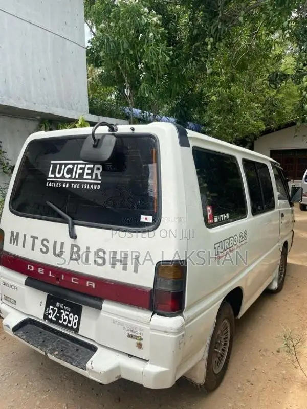 Mitsubishi Delica 1986 Van (Used)