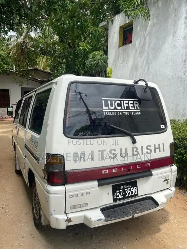 Mitsubishi Delica 1986 Van (Used)