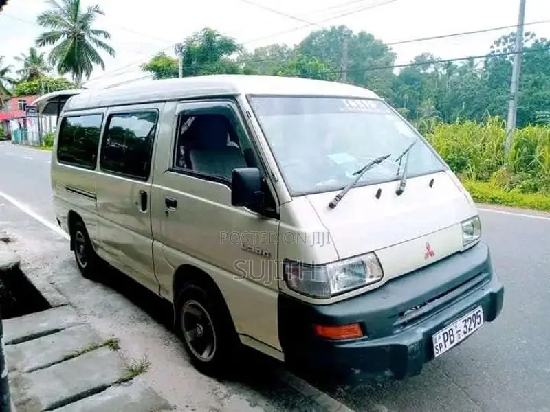 Mitsubishi L300 2008 Van (Used)