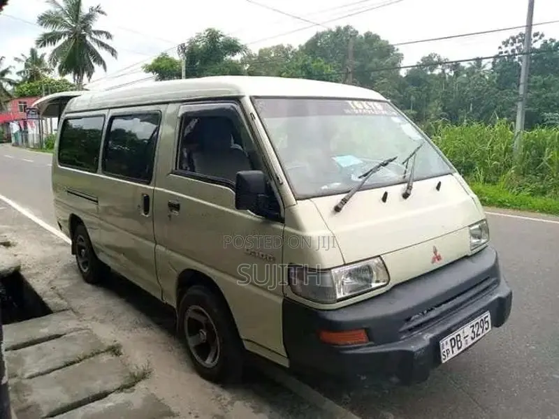 Mitsubishi L300 2008 Van (Used)