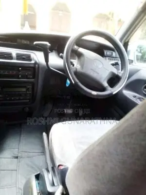 Toyota Noah 1998 Van (Used)
