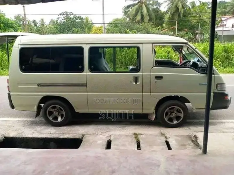 Mitsubishi L300 2008 Van (Used)