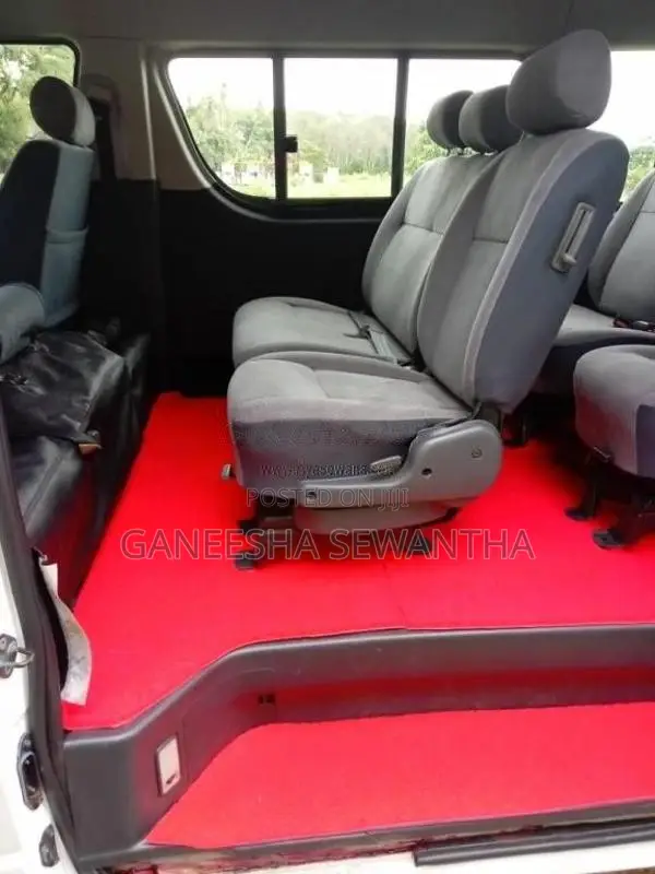 Toyota KDH 2012 Van (Used)
