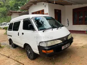 Toyota CR27 1993 Van (Used)
