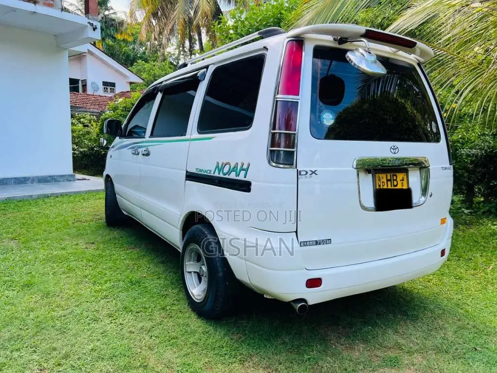 Toyota CR41 1998 Van (Used)