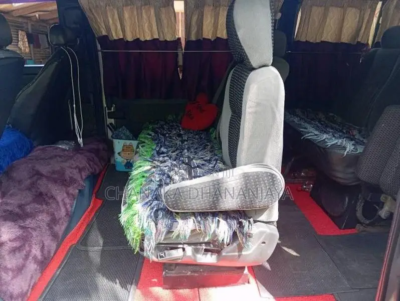 Toyota Hiace 1989 Van (Used)