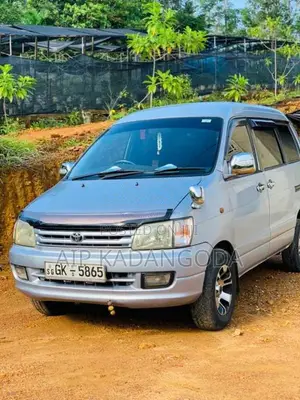 Toyota CR41 2000 Van (Used)