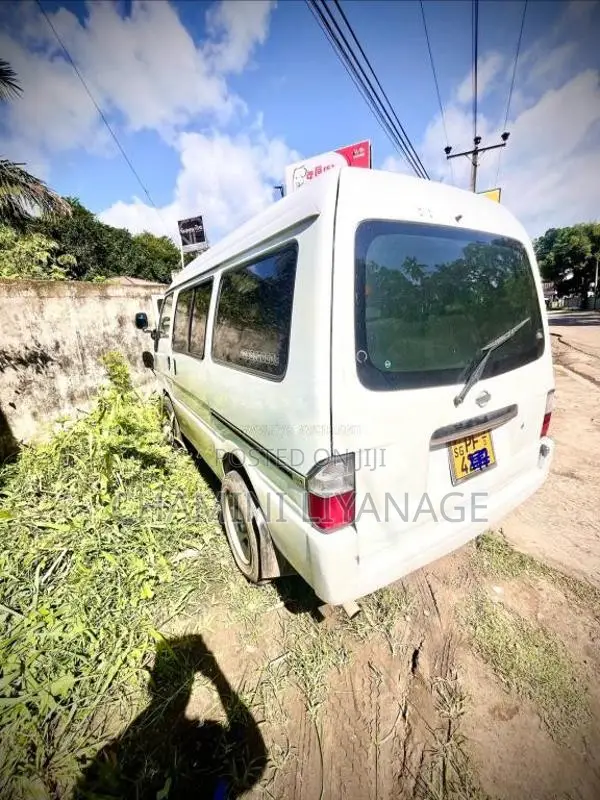 Mazda Bongo 2007 Van (Used)