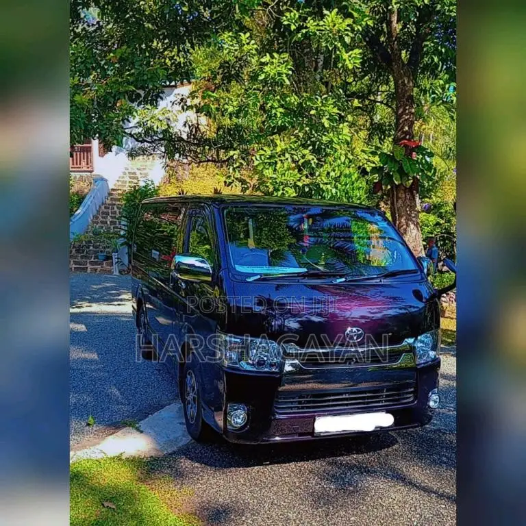 Toyota KDH 2015 Van (Used)