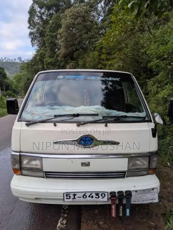 Toyota HIACE 1988 Van (Used)