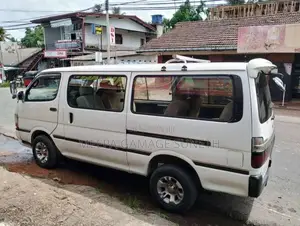 Toyota Dolphin 1991 Van (Used)