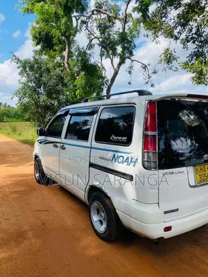 Toyota Noah KR42 3c Engine 1998 Van (Used)