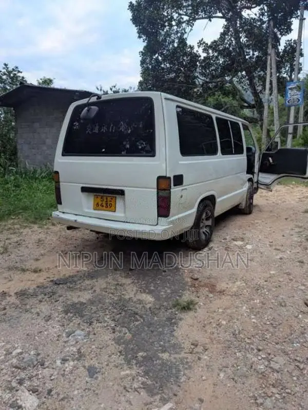 Toyota HIACE 1988 Van (Used)