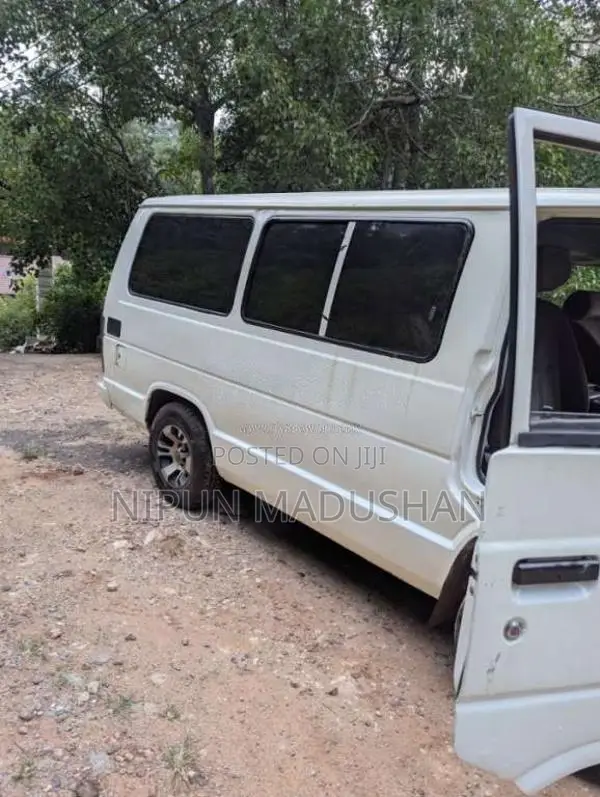 Toyota HIACE 1988 Van (Used)