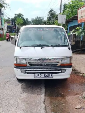 Toyota Dolphin 1991 Van (Used)