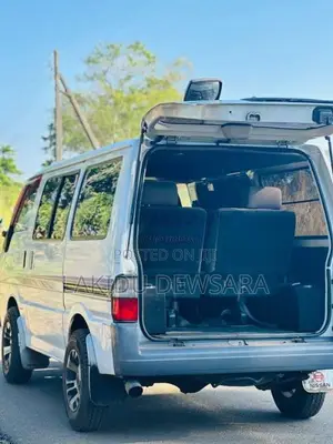 Nissan Vanette 2000 Van (Used)