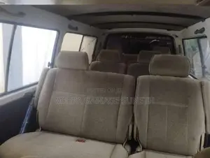 Toyota Dolphin 1991 Van (Used)