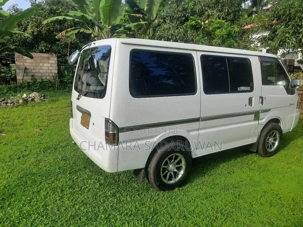 Nissan Vanette 2002 Van (Used)