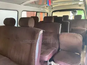 Toyota Dolphin 1994 Van (Used)