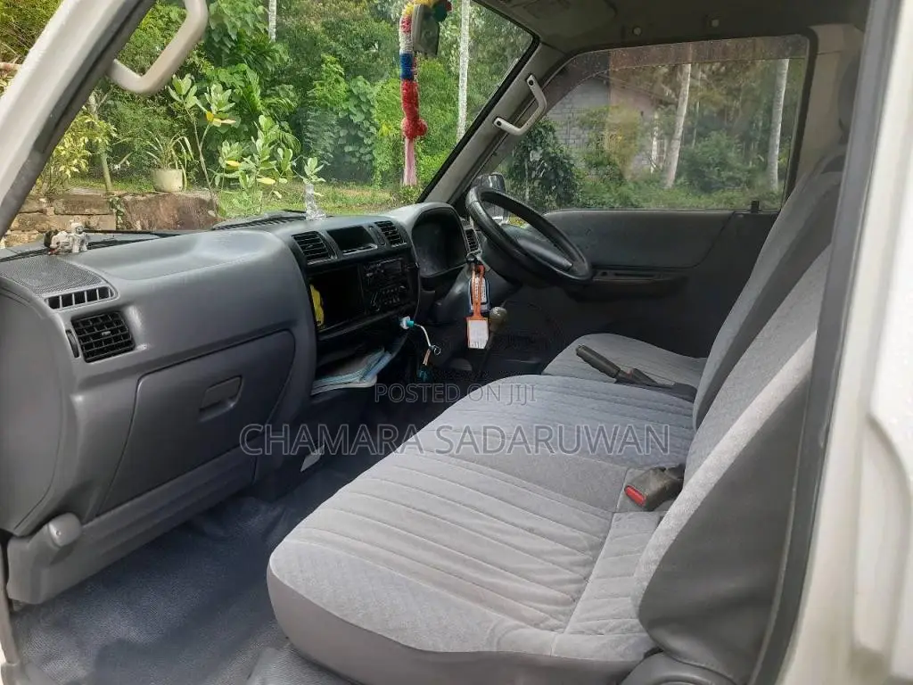 Nissan Vanette 2002 Van (Used)