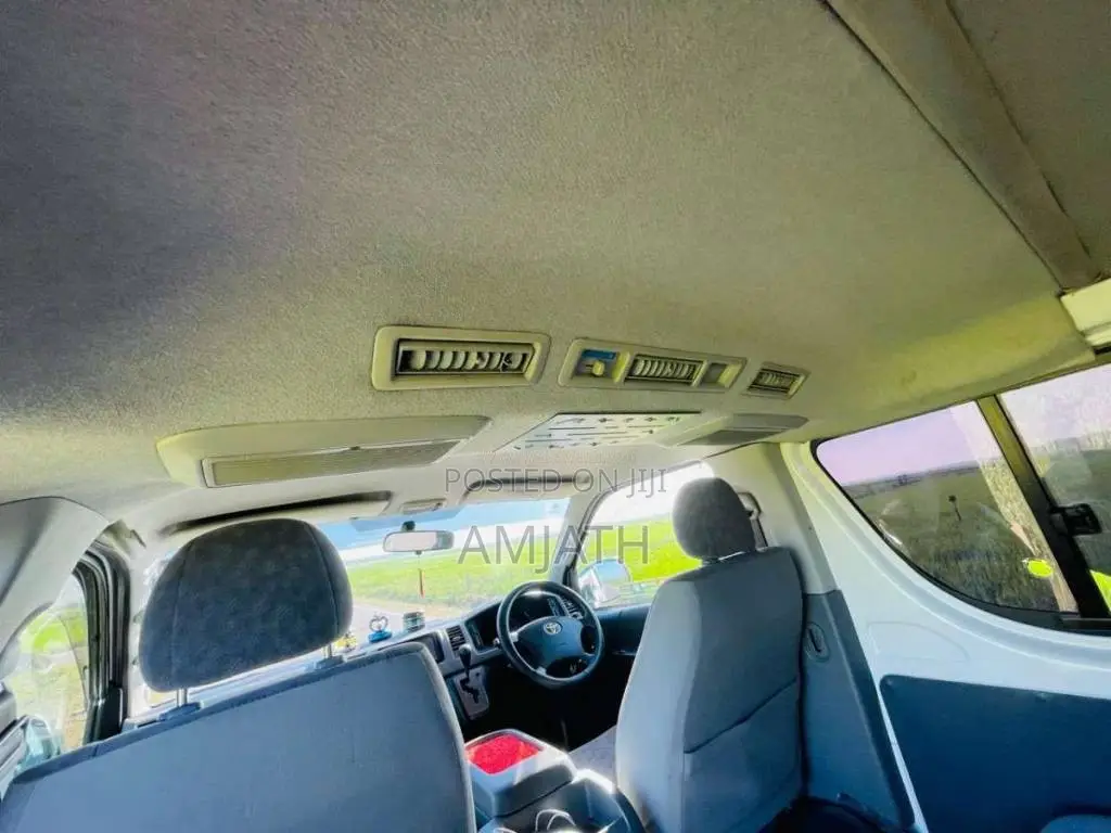 Toyota KDH 201 GL 2007 Van (Used)