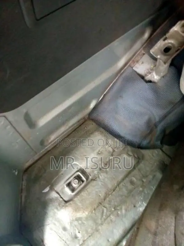 Nissan Vanette 2000 Van (Used)