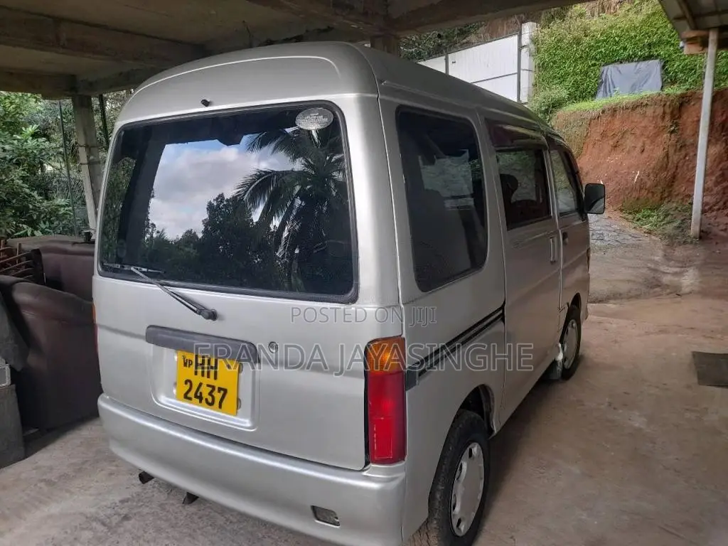 Daihatsu Hijet 2002 Van (Used)
