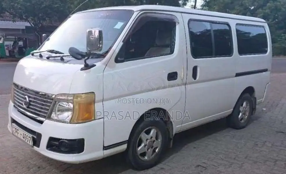 Nissan Caravan 2010 Van (Used)