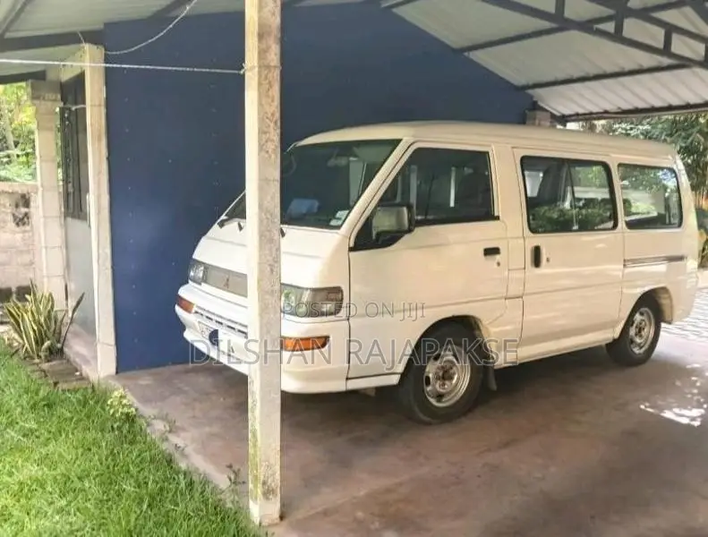 Mitsubishi PO5 1993 Van (Used)