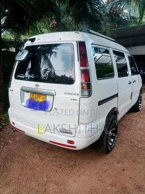 Toyota KR41 1999 Van (Used)